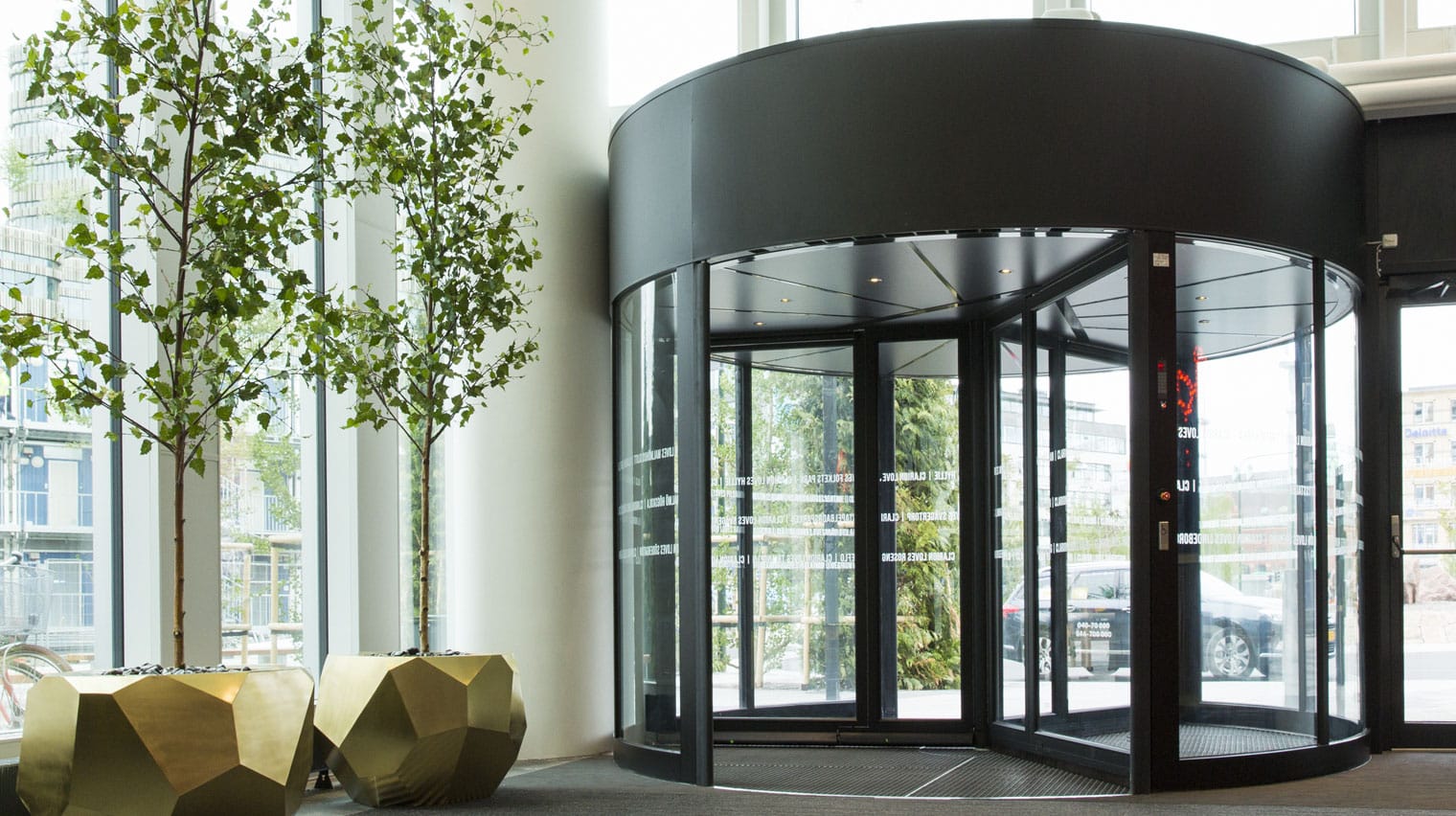 درب اتوماتیک شیشه ای گردان