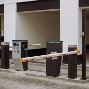 سیستم راهبندهای هیدرولیک در مقابل الکترومکانیک